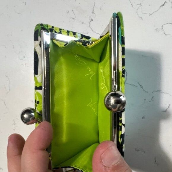 VERA Bradley Clasp Wallet - Green, Dark Green Floral Design - Picture 4 of 5